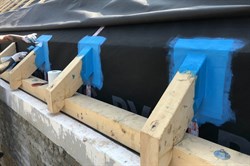 DELTA-LIQUIXX R 1696